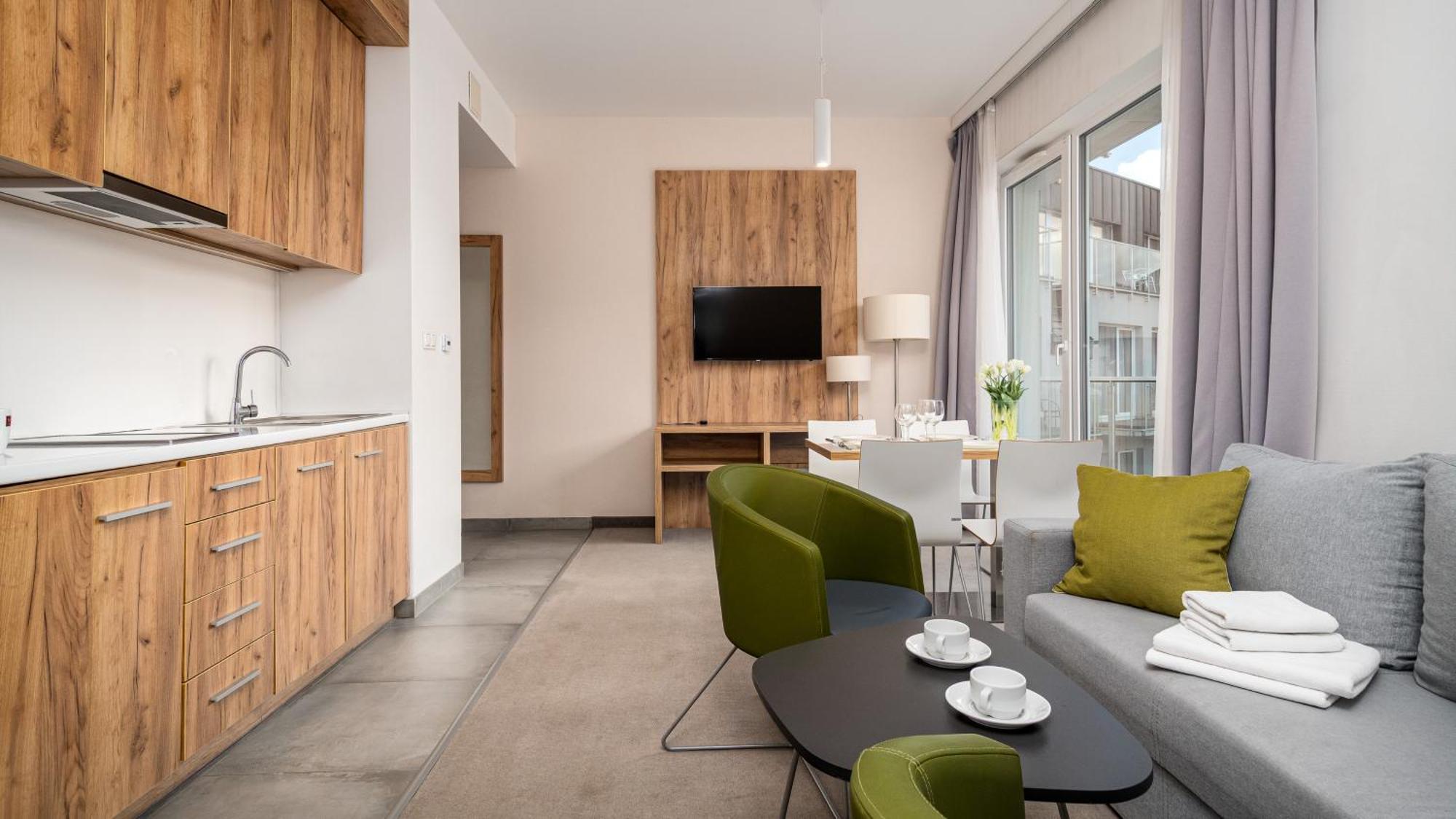 Panorama - Czarna Gora Resort By Sun & Snow Z Basenem I Sniadaniem Sienna  Exterior foto